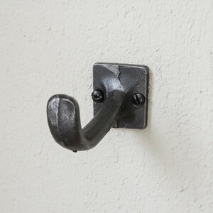 Gancho utilitário de ferro fundido estilo antigo – Cabide vintage com placa traseira quadrada