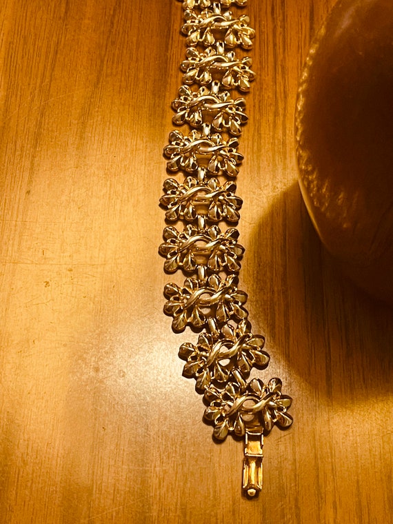 Coro Vintage MCM Gold Tone Bracelet. - image 3