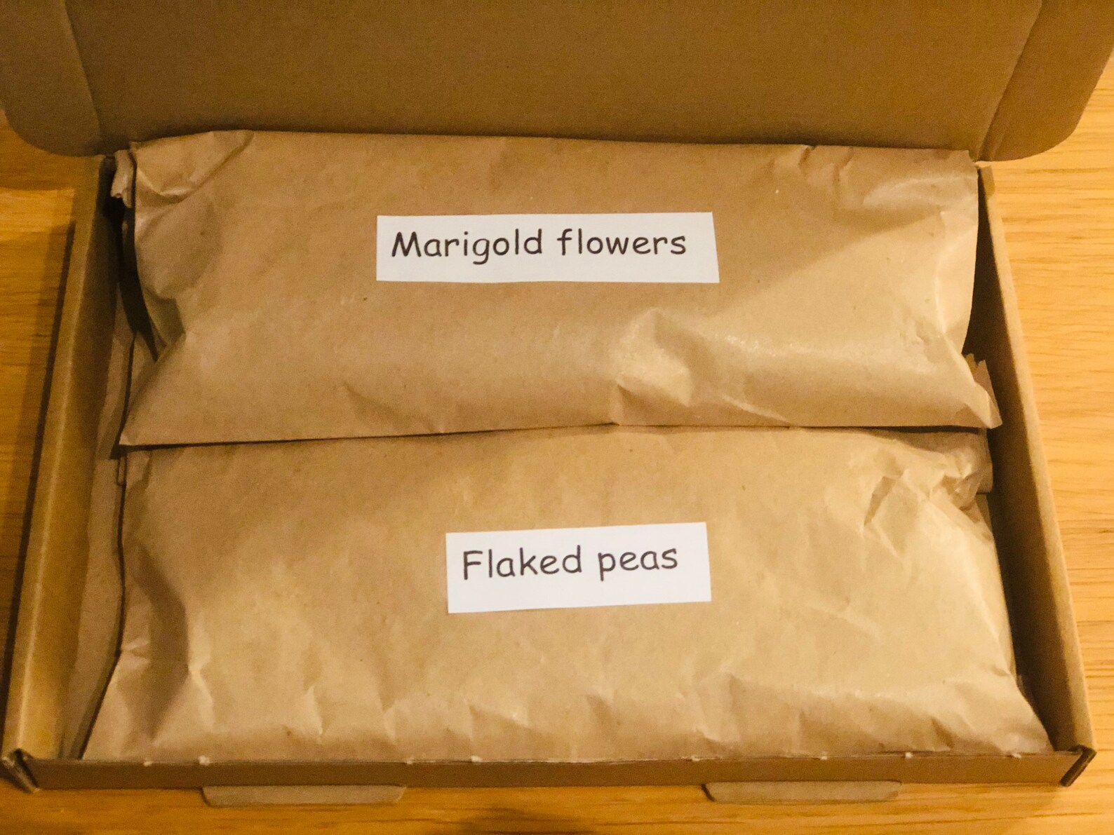 170g A5 botanical letter box forage. Pea flakes and Marigold | Etsy