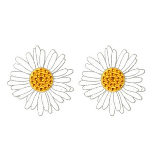 DAISY DUKE White and Yellow Daisy Nipple Pasty, Covers (2pcs) for Burlesque Rave Lingerie Festivals