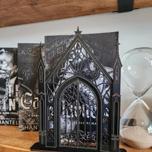 Book Shelf Decor - Cathedral Gates for Book Shelf, Spade Gate, Spade ...
