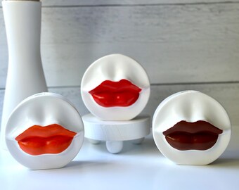 Romantic Lip Print Candleholder for Cozy Evenings
