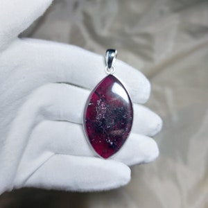 AAA+ Quality Very Good Pretty One Garnet  925 Sterling Silver Pendant, Natural Gemstone  Pendent Unisex Pendant