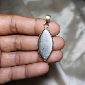 Very Good Pretty Quality Silver Obsidian Gold Plated Brass Pendant, Obsidian Necklace Gemstone Pendant | Dainty Healing Crystal Jewellery