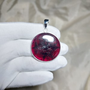 AAA+ Quality Very Good Pretty One Garnet  925 Sterling Silver Pendant, Natural Gemstone  Pendent Unisex Pendant