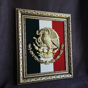 Coat of arms of Mexico , Mexican eagle , flag of Mexico, golden coat of arms of Mexico on the flag , escudo de armas de Mexico