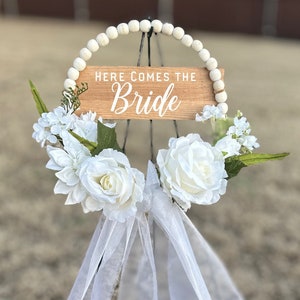 flower girl sign, Here comes the bride sign Wedding Sign - Personalized "Here Comes Your Bride"  Sign
