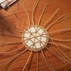 Round reed jig snowflake pattern