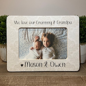 Nos encanta nuestro marco de fotos personalizado para abuela y abuelo, regalo para abuelo, regalo para el día del padre, día del padre para abuelo, regalo para Nana, regalo para abuela