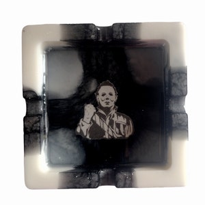 Michael Myers ashtray/ ashtrays/ Halloween decor / horror/ house gifts/ birthday gifts/ gifts/ Halloween