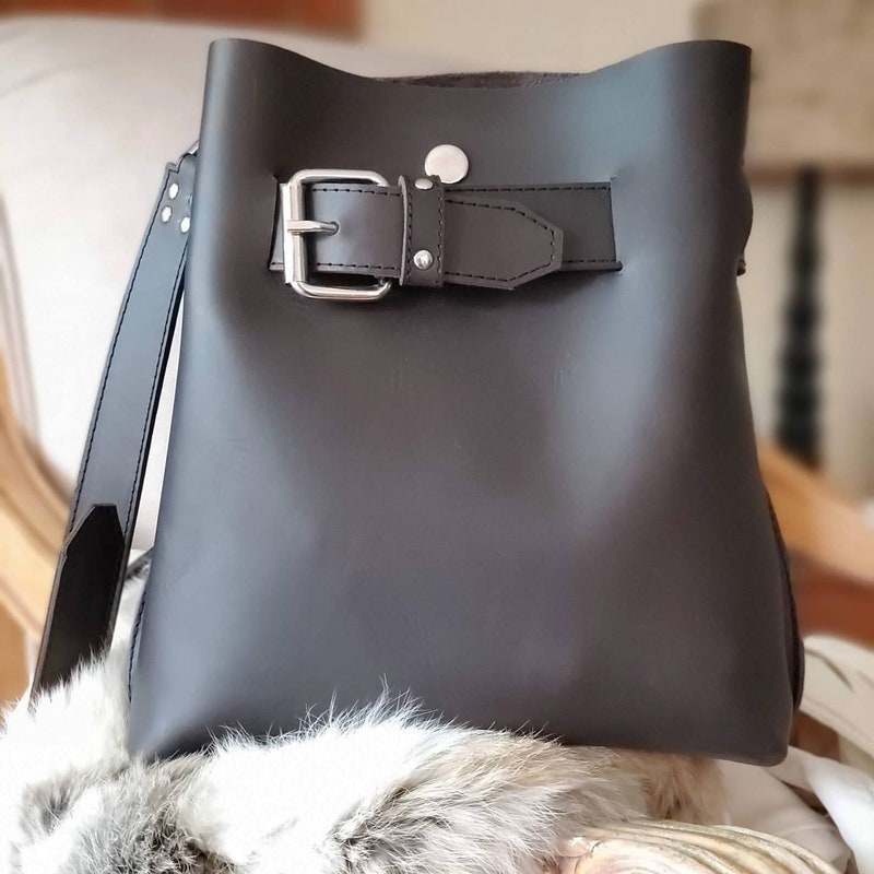 hide and sign bolsas