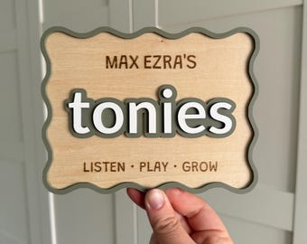Personalisierte Tonies Zeichen | Name Toniebox Kinderzimmer Wandbehang | Geburtstagsgeschenk | UK Handgemachtes Holz
