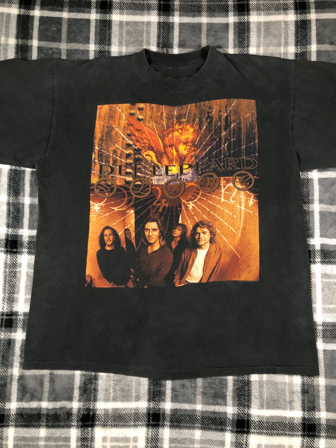 DEF LEPPARD Skull Pattern Band T-shirt, Men's S size cotton brown type Vintage Second Hand