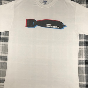 Foo Fighters - Vintage Y2K - Alternative Grunge Rock Band T Shirt - Size L