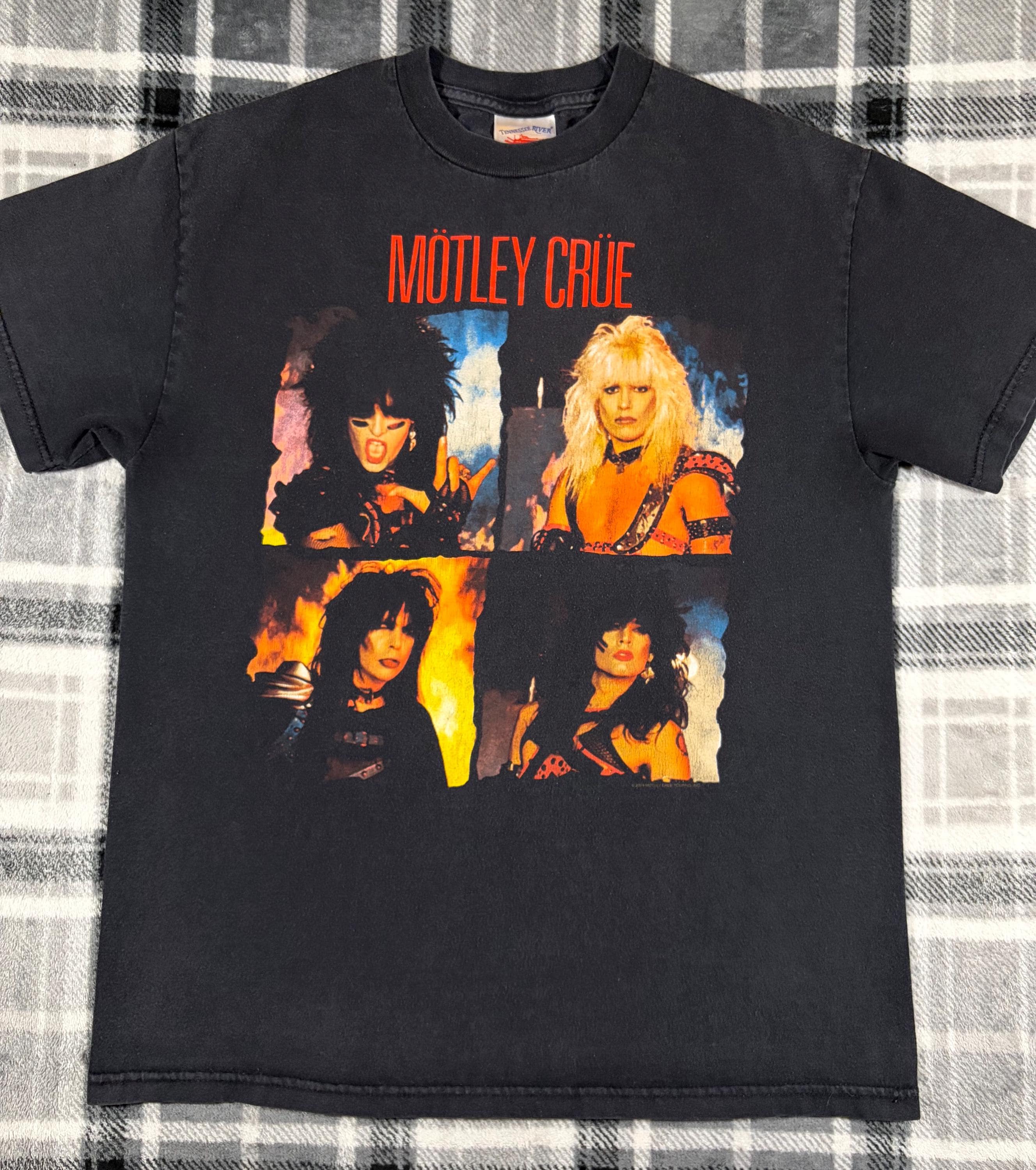 Motley Crue - Vintage - Shout at the Devil - Metal Rock Band T