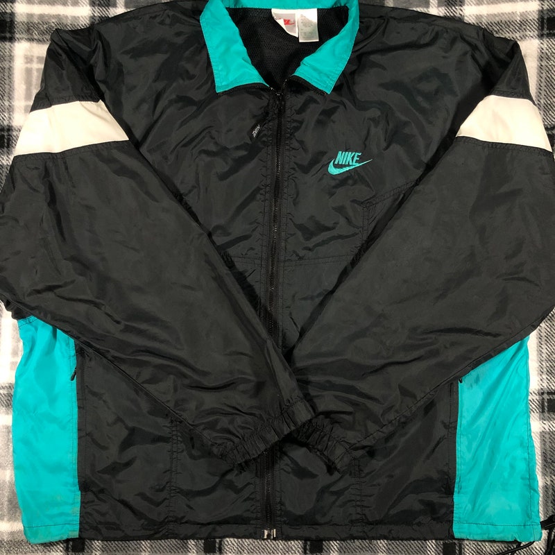 Nike windbreaker, men's size L polyester black type Vintage Second Hand