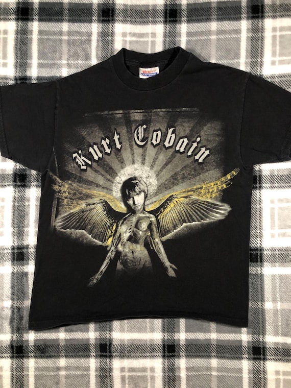 【HI FI FNK】Love Curt Cobain Top onthisday 32 years ago, Kurt Cobain and Courtney Love got