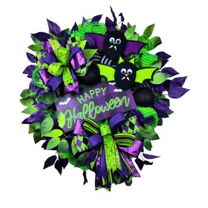 Purple Green Halloween Wreath with Bats, Witchy Door Decor, Front Door Wreath, Spooky Halloween Sign, Bat Decor Wreath, Halloween Decor