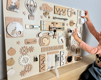 TRÈS GRANDE planche occupée pour bébé avec des pièces d'activité sensorielle Montessori, cadeau de 1er anniversaire, planche occupée planche de développement