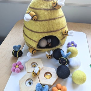Felt Beehive Play House / Montessori Bee Unit Learning Resource  / Bee Wool Waldorf Play Cottage / Needle Felted Bumblebee Sensory Bin Set