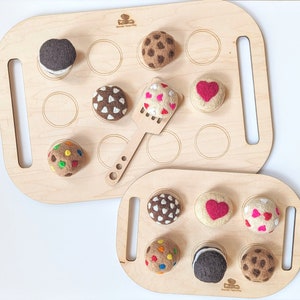 Felt Mini Cookies Play Food Set with Wooden Baking Sheet / Bakery Play Kitchen Felted Wool Cookies Pretend Food Loose Parts Full Half Dozen
