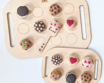 Felt Mini Cookies Play Food Set with Wooden Baking Sheet / Bakery Play Kitchen Felted Wool Cookies Pretend Food Loose Parts Full Half Dozen