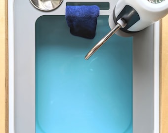 Lavabo de juguete sensorial acrílico Flisat con bomba de agua recargable / Lavabo funcional para cocinita de juguete / Caja de almacenamiento Trofast con fregadero de juguete