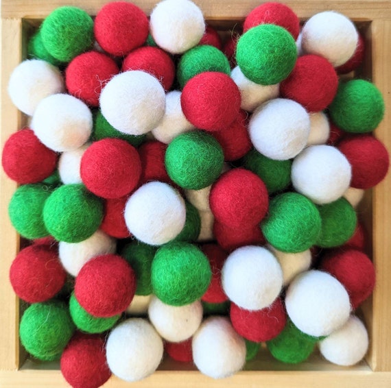 Felt Balls Red, Wool Felt Red Shades, Felt Wool Pompoms, Craft DIY Felt  Balls, Montessori Baby Material, Christmas Red Felt Balls, Waldorf 