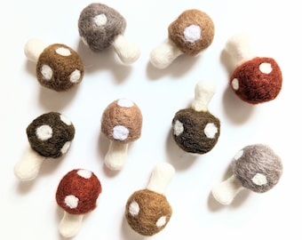 Hongos de fieltro, piezas sueltas, colores terrosos, contenedor sensorial Montessori de fieltro con aguja, setas venenosas, accesorios de hongos de lana, contadores matemáticos, juguetes de decoración de otoño