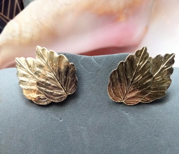 Trifari signed Gold tone Double Leaf Clip on Earr… - image 1