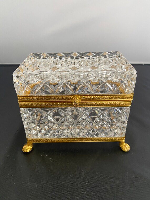 cut crystal hinged box Gem