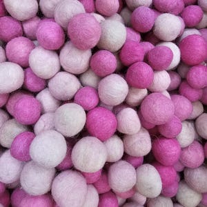 Kitties Favorite Colors. Catnip Powder infused Felted Wool Balls. Catnip optional. Oversized 1 and 1.5 inch balls in Mixed shades of Pink.