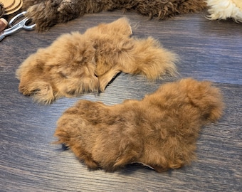 Alpaca fur remnant pieces, all natural, super soft, real fur. Free shipping. See pics for sizes. Whats shown is what you will receive.
