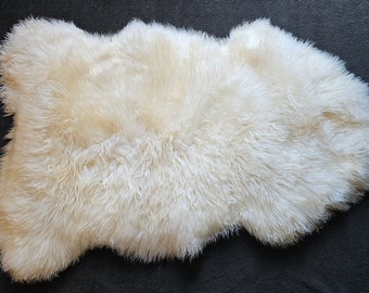 Beautiful Large Sheepskin Rug, Pet bed, Throw, home accent piece. Sourced from Scandinavia, Imported from Poland, eco friendly, undyed wool