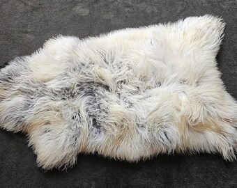 Beautiful Large Sheepskin Rug, Pet bed, Throw, home accent piece. Sourced from Scandinavia, Imported from Poland, eco friendly, undyed wool