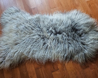 Beautiful Large Sheepskin Rug, Pet bed, Throw, home accent piece. Sourced from Scandinavia, Imported from Poland, eco friendly, undyed wool