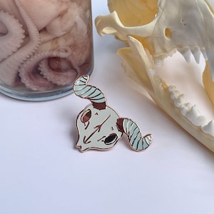 Ram Skull Hard Enamel Pin - Kawaii Pastel Skeleton Enamel Pin