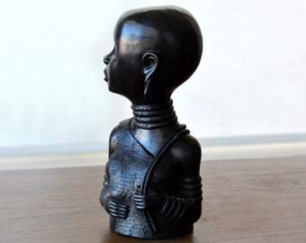 ヴィンテージアフリカンアイアンウッドガール胸像彫刻：精巧な黒檀風