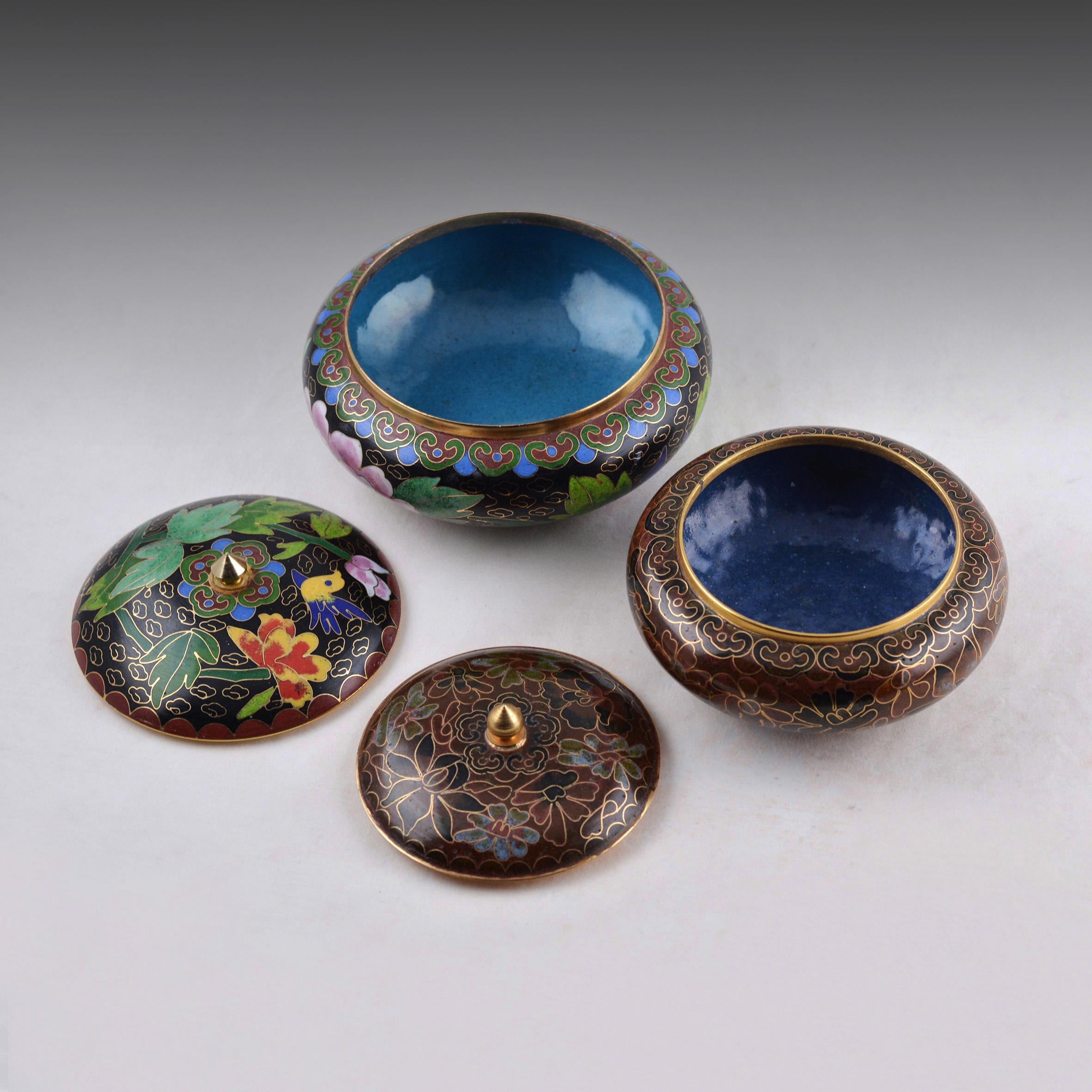 ヴィンテージ花模様七宝焼き小物入れ：中国製エナメル蓋付きペア