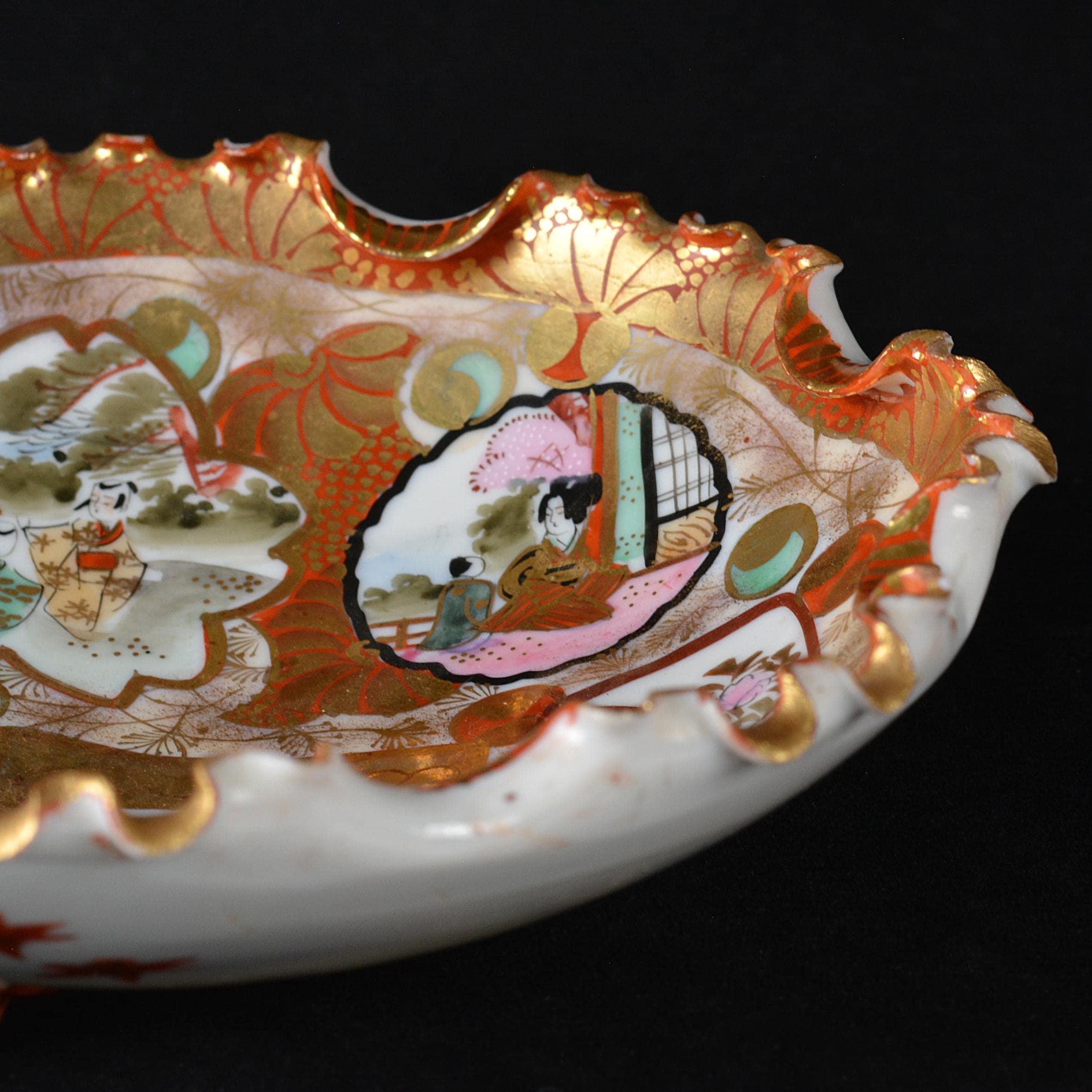 アンティーク ニッポン 九谷焼 足付鉢：芸者絵、日本製磁器（8.8インチ