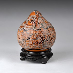 Piccolo burilado decorativo vintage intagliato a mano in zucca, arte popolare sudamericana peruviana (N4629)