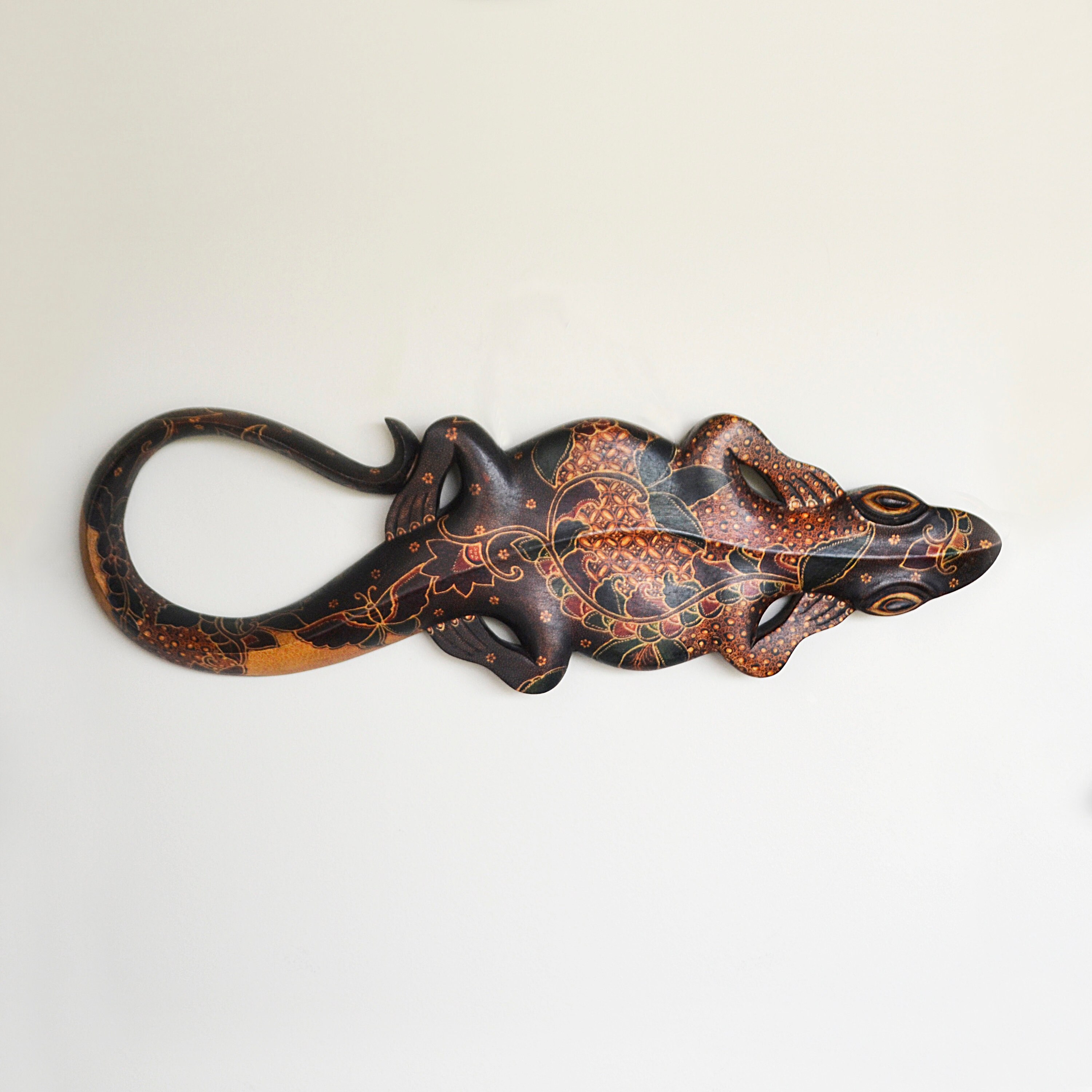 Vintage Hand Carved Wood Painted Wall Hanging Lizard 26 Etsy