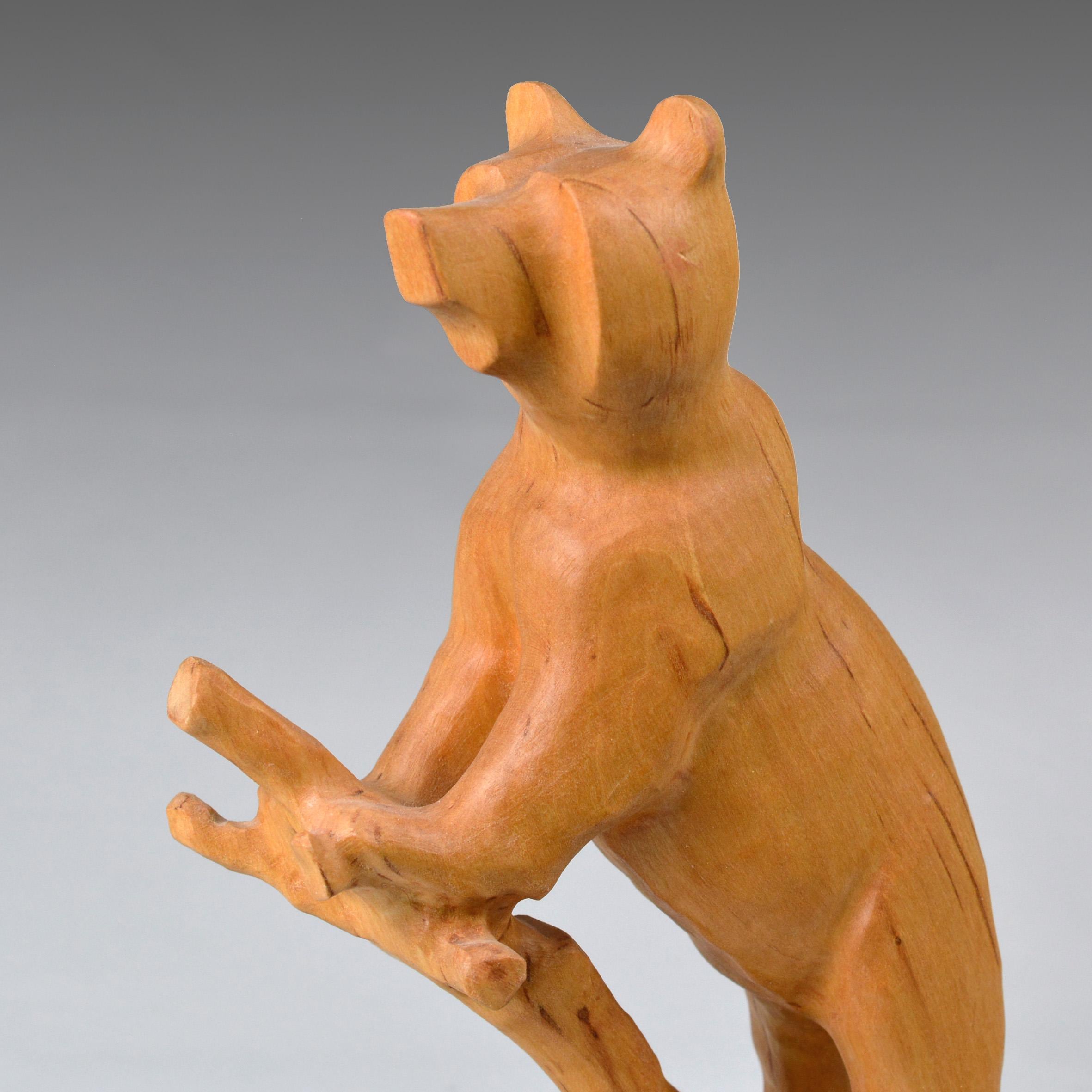 大特価！値下げ！木製 クマの彫刻 大きい。 ヴィンテージ 手彫り 木製クマの彫刻 JC サイン入り 9.5 インチ