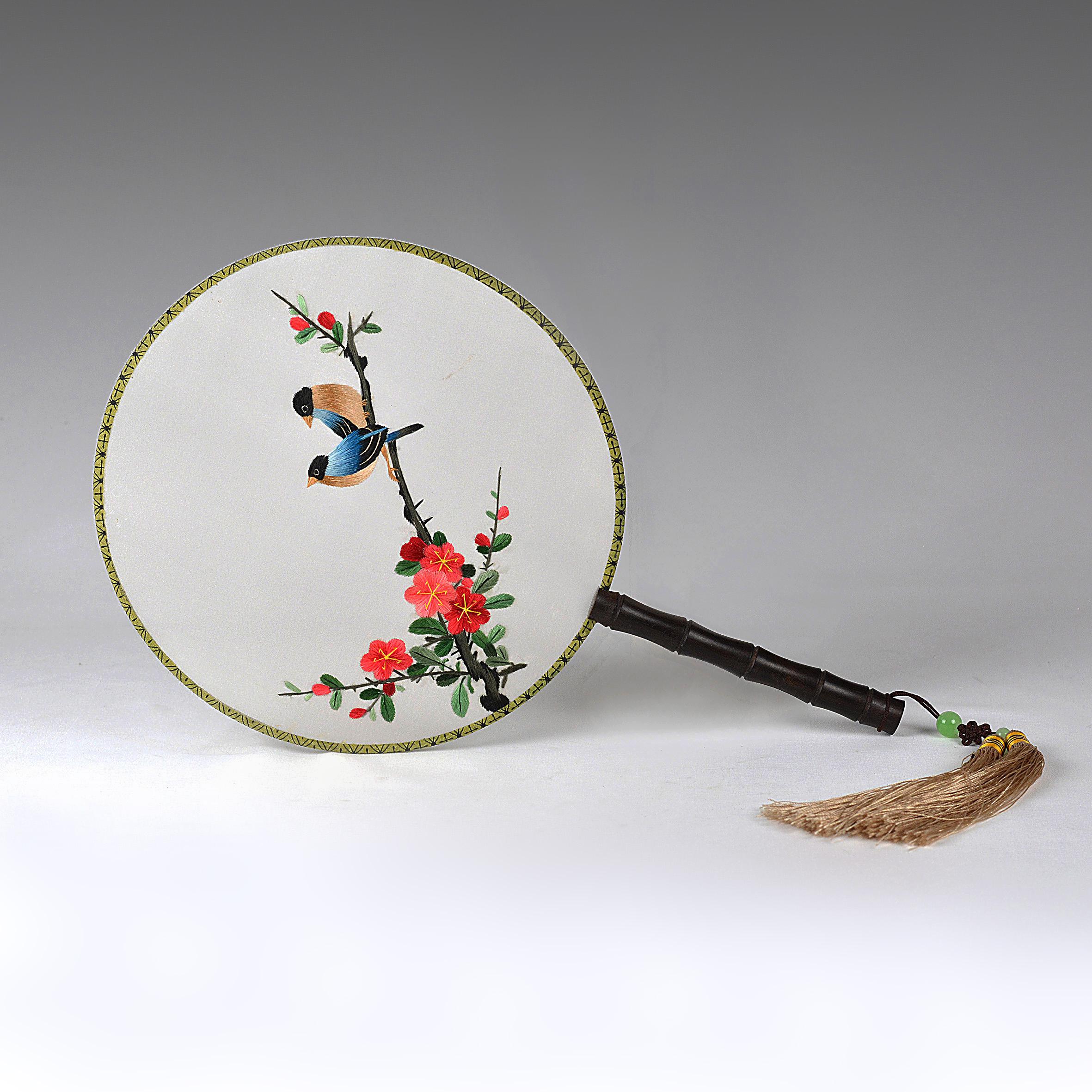 ヴィンテージ中国伝統工芸品 西商美少模様の手刺繍シルク丸扇子 13”/33