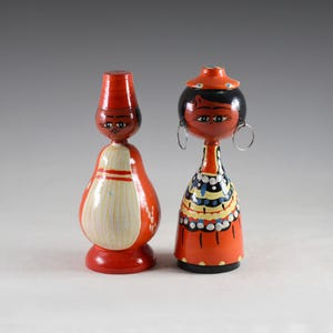Vintage Egyptian Folk Art Spindle Dolls: Hand Painted Wood Couple (6.8&quot;/17.3 cm) (N2564)