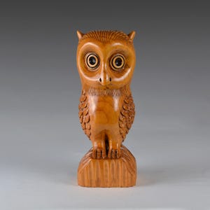 Vintage Detailed Marked Hand Carved Wooden Owl Sculpture 8.7”/22cm (N4034)