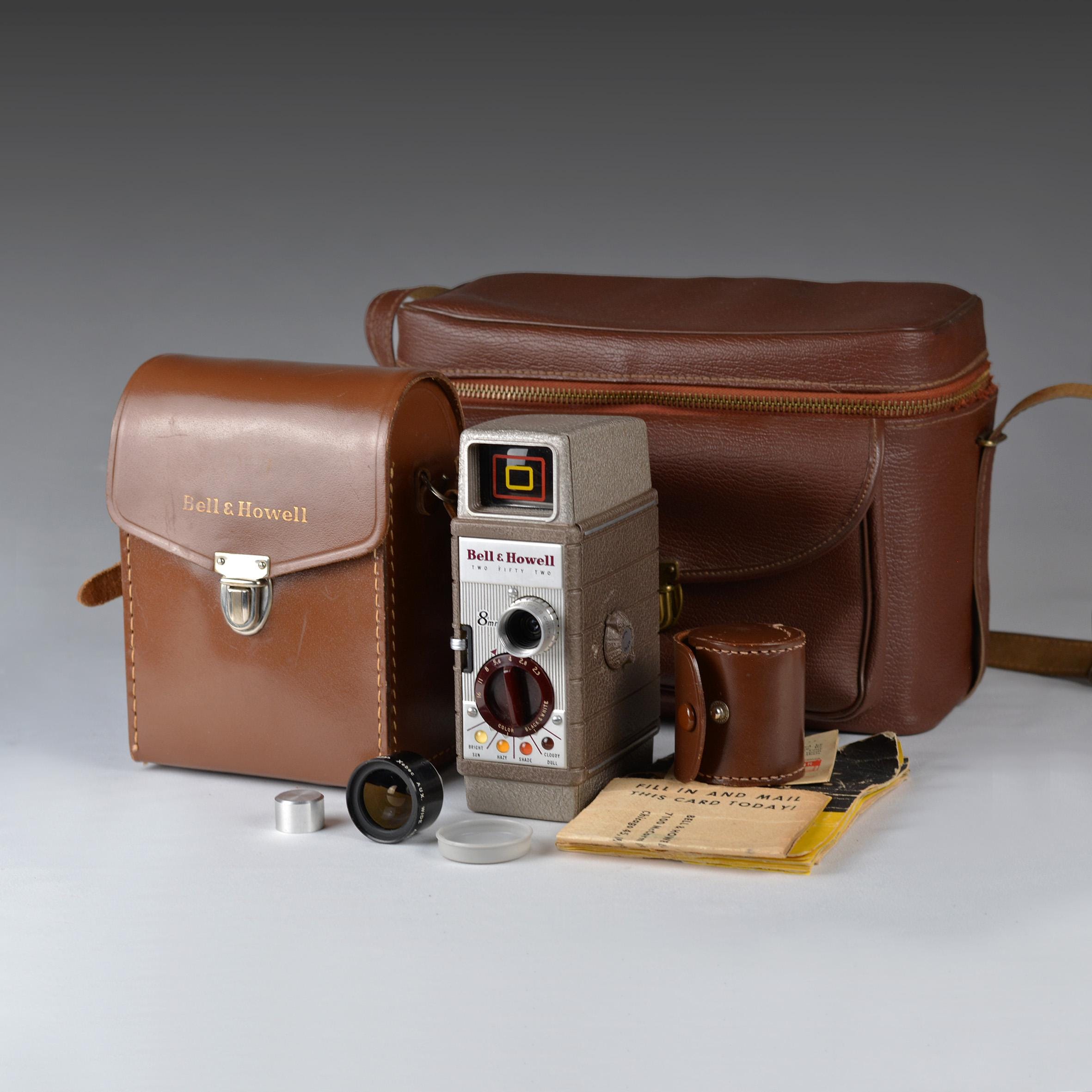 1950s Bell & Howell 252 8mm Movie Camera With Original Case/bag