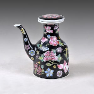 1970s Vintage Chinese Traditional Famille Rose Jingdezhen Longevity Mun Shou Porcelain Lidded Soy Sauce Pitcher 4.7”/12cm (N2656)