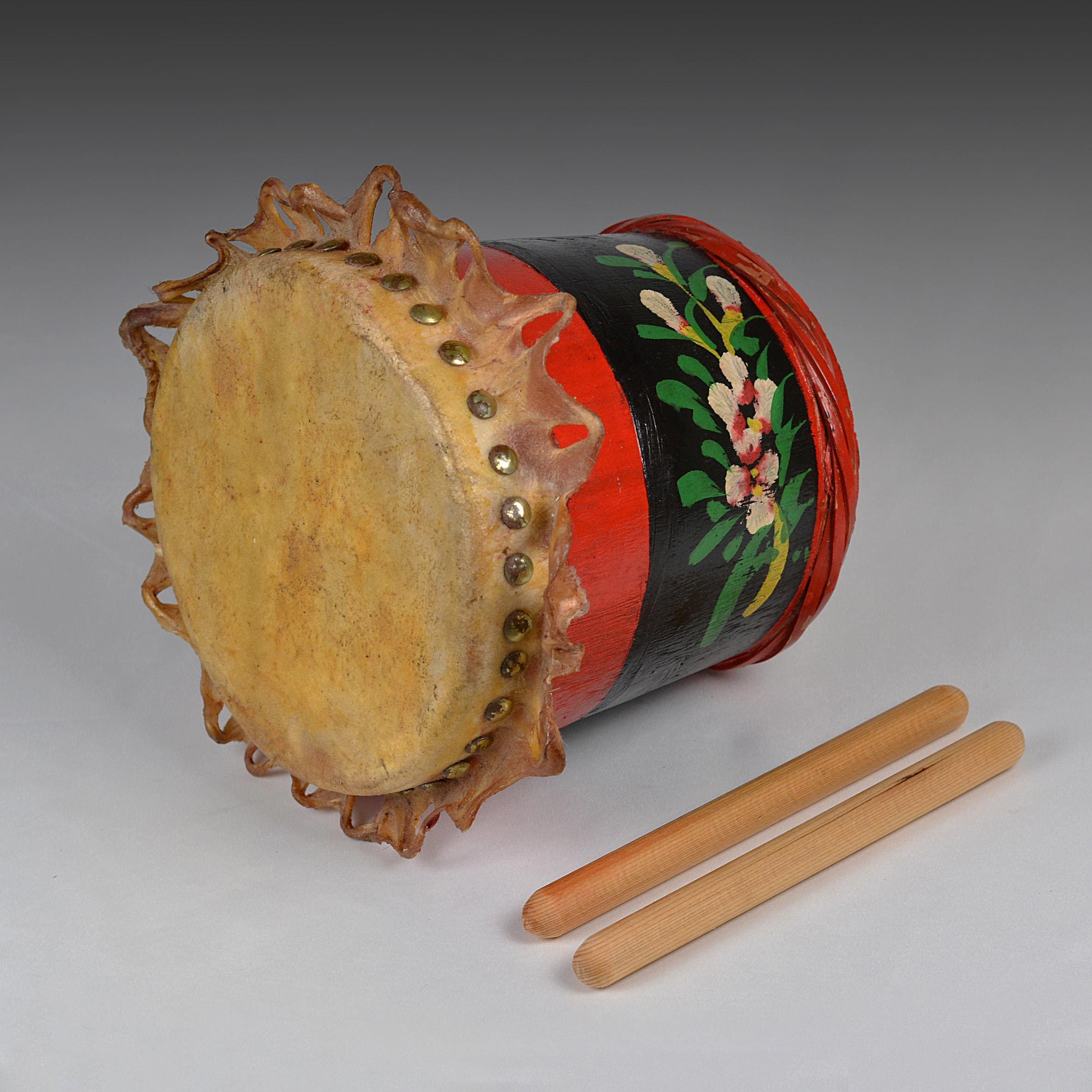 ヴィンテージ中国獅子舞太鼓：スティック付き生皮楽器（N3602） - Etsy