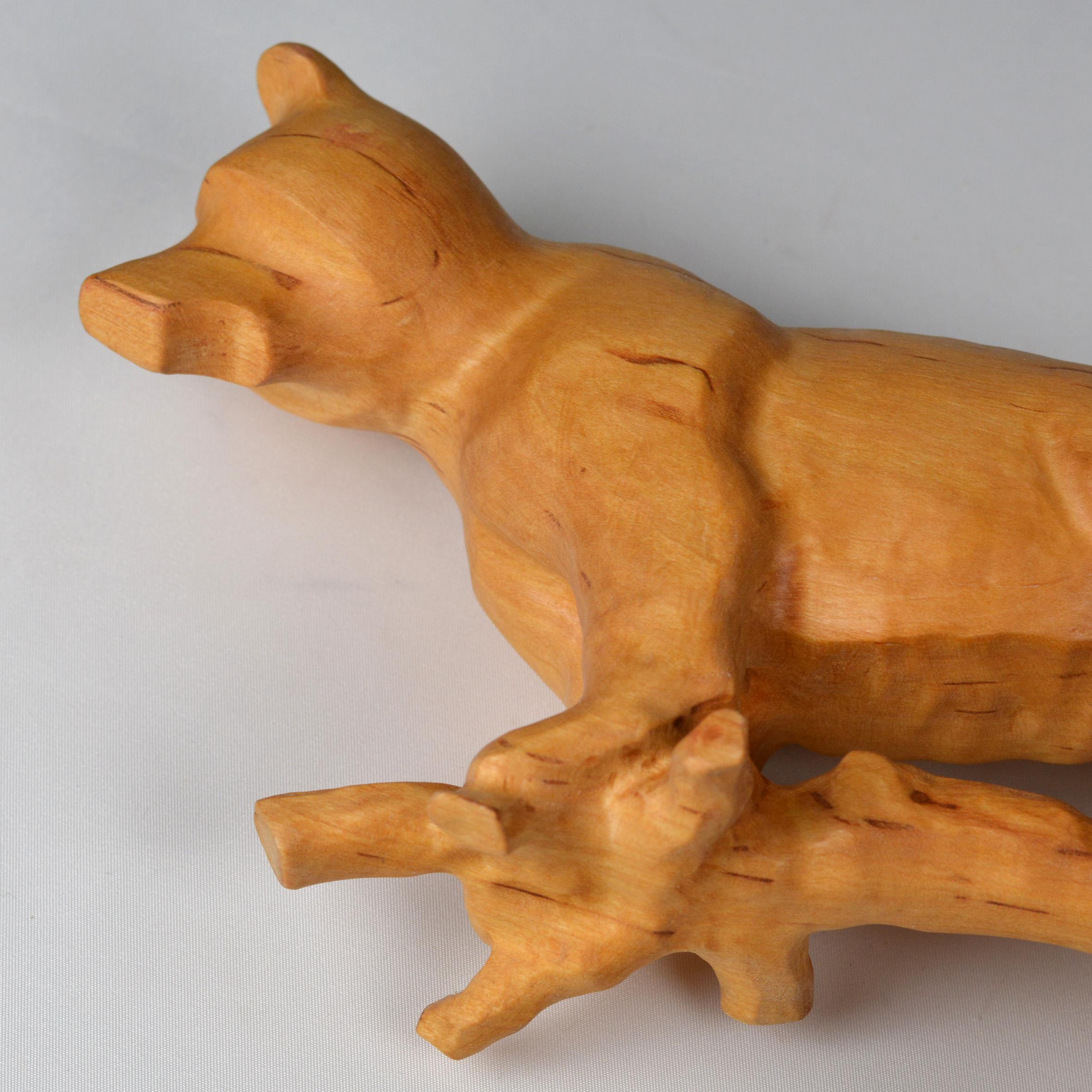 ヴィンテージ手彫り木製クマの彫刻、JCサイン入り、9.5インチ/24cm